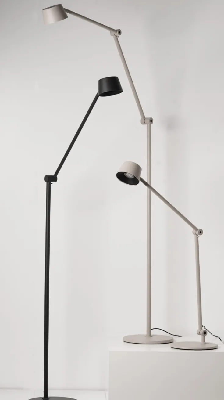 Outlet Direction F2 gulvlampe, Antidark|Gulvlamper