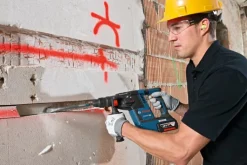 New Bosch 18V borehammer Bore- & Skruemaskiner