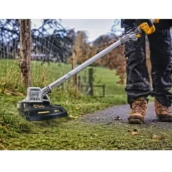 Hot 18V XR DCMST561N-XJ græstrimmer, foldbart skaft, 36 cm, uden batteri Havemaskiner|Tilbud