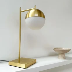 Discount Caen bordlampe Dyberg Larsen