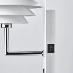 Sale DL20 væglampe med USB, hvid Dyberg Larsen