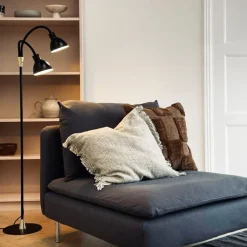 Lilje gulvlampe, Gulvlamper|Dyberg Larsen