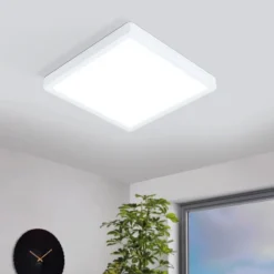 Hot Z Fueva Bath loftlampe, hvid, 28x28 cm Indendørs Belysning