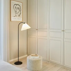 Clearance Medina gulvlampe, sort Halo Design|Gulvlamper