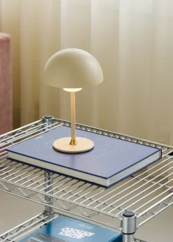 New Moon Portable genopladelig bordlampe, Genopladelige Lamper|Halo Design
