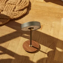 Outlet On The Move genopladelig bordlampe, Genopladelige Lamper|Halo Design