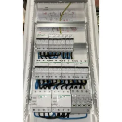 Best Legrand færdigmonteret gruppetavle for indbygning LE4 3240KG0001 Schneider Electric|Tavler & Skabe