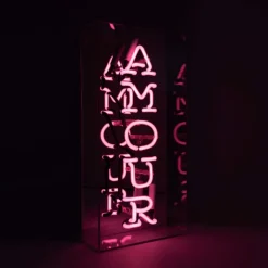 Online Amour neonskilt, Neonskilte