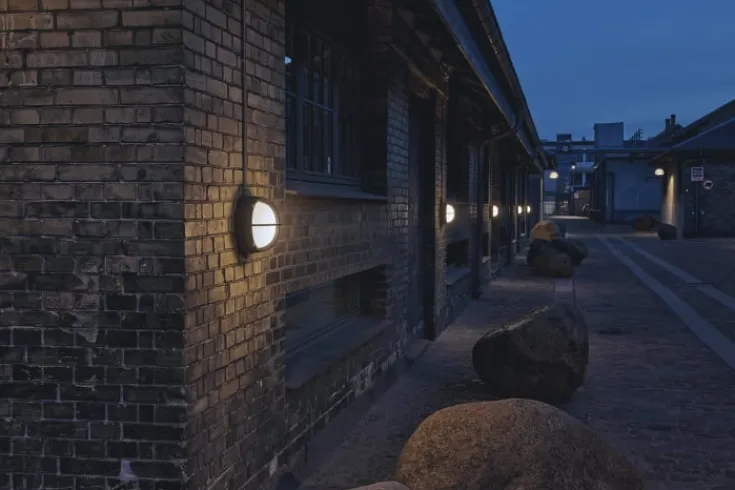 skotlampe, 3000K, uafskærmet, opal aluminium Louis Poulsen