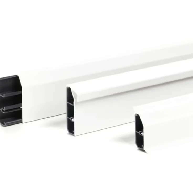 Outlet 2 meter fodpanel, SL 20/70 mm, hvid Kabelkanaler
