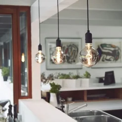 Sale E27 globepære, 2200K, 6W Nielsen Light