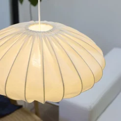 Hot Jasmin Ellipse pendel, hvid ledning, hvid Nielsen Light