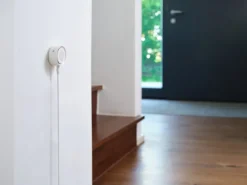 Clearance Smart+ Wifi alarmsirene, hvid Alarmsystemer & Tyverisikring