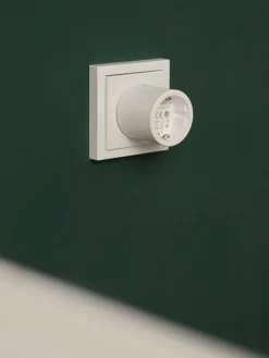 Hot Smart+ Zigbee stikprop med energimåler Smart Plugs