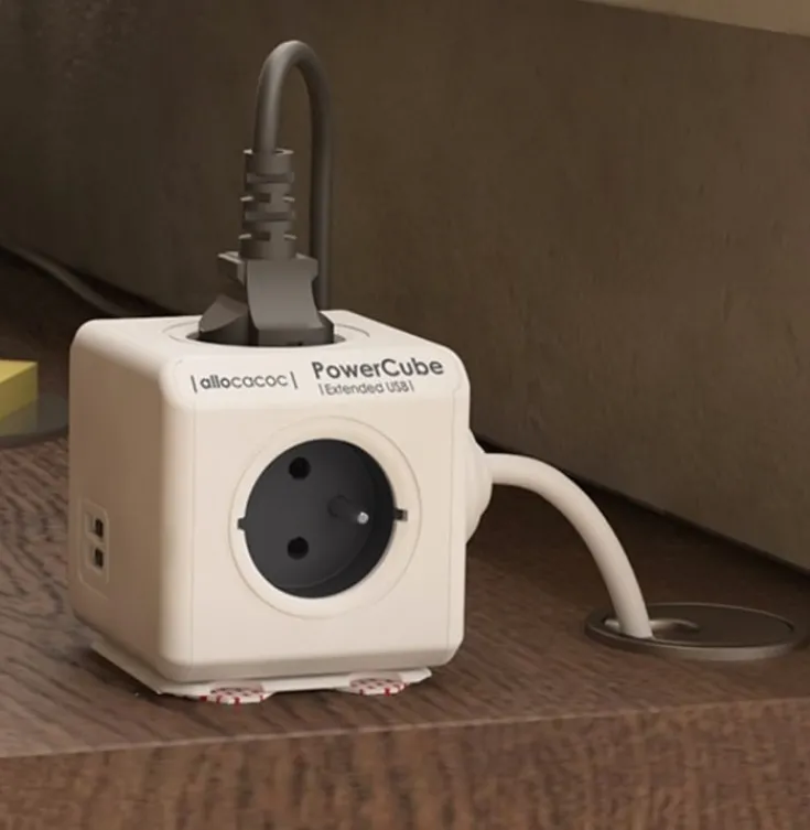 Hot stikdåse, schuko, 4 udtag, USB-A Stikdåser