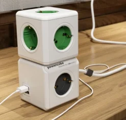 Hot stikdåse, schuko, 4 udtag, USB-A Stikdåser