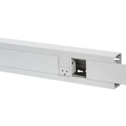 Outlet Signa installationskanal med låg, 70/130 mm, perlehvid Kabelkanaler