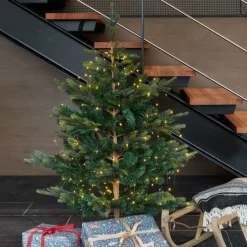 Outlet Axel kunstigt juletræ med lys, Kunstige Juletræer