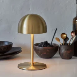 Discount Tim genopladelig bordlampe, messing, 22 cm Udendørs Bordlamper|Genopladelige Lamper