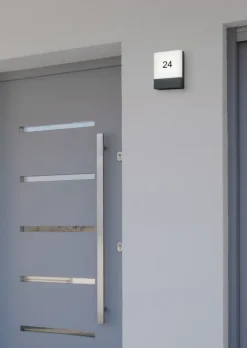 Pecos udendørs væglampe med husnummer Udendørs Væglamper